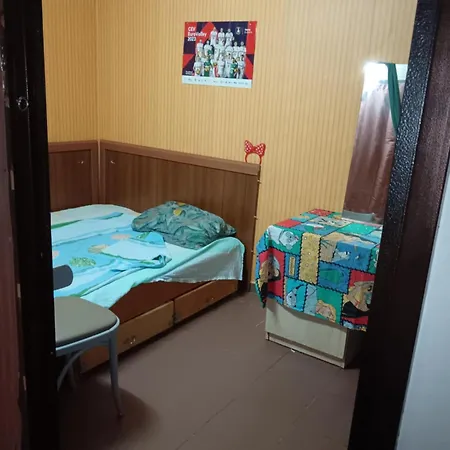 на пъпа на варна, входа на морската градина *