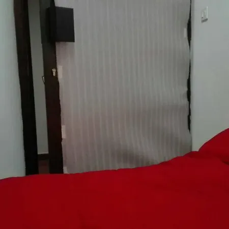 на пъпа на варна, входа на морската градина Campsite *
