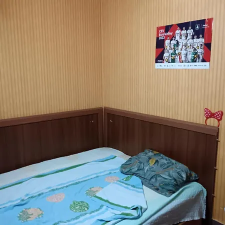 на пъпа на варна, входа на морската градина Campingplatz *