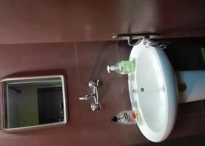 Campsite на пъпа на варна, входа на морската градина *