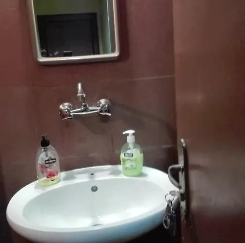 на пъпа на варна, входа на морската градина Campsite