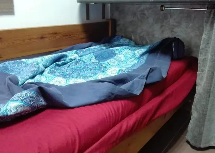 Camping на пъпа на варна, входа на морската градина *