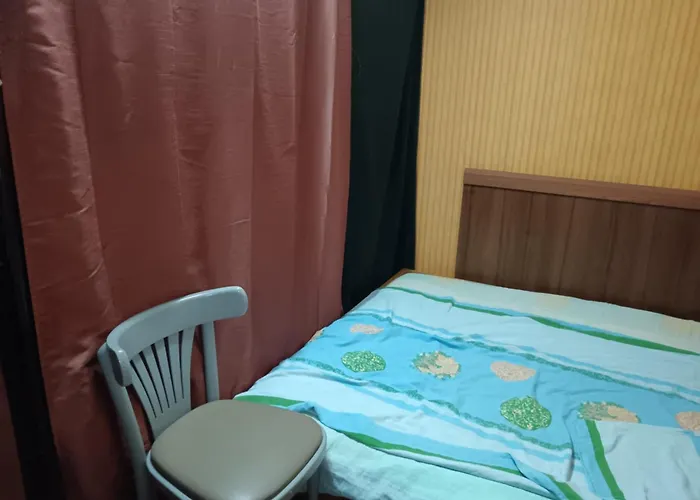 на пъпа на варна, входа на морската градина